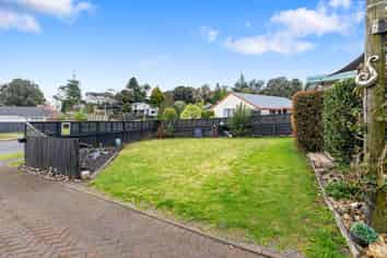 4 Westwood Street, Bellevue