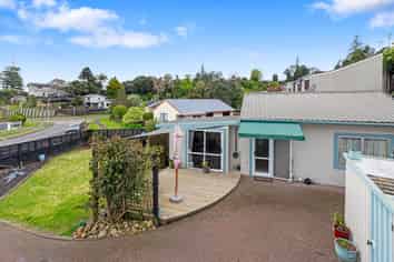 4 Westwood Street, Bellevue