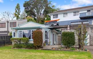 4 Westwood Street, Bellevue