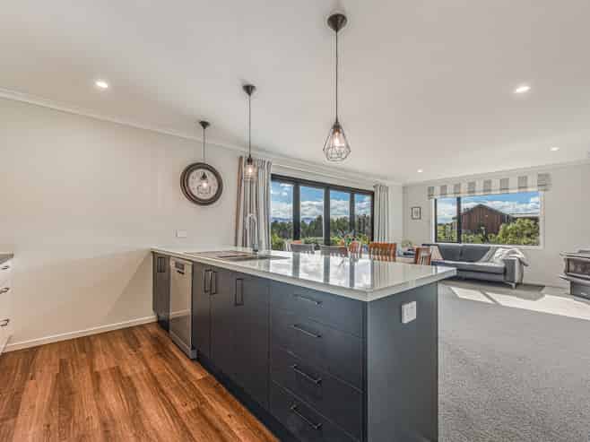 79 Galeo Road, Redwood Valley