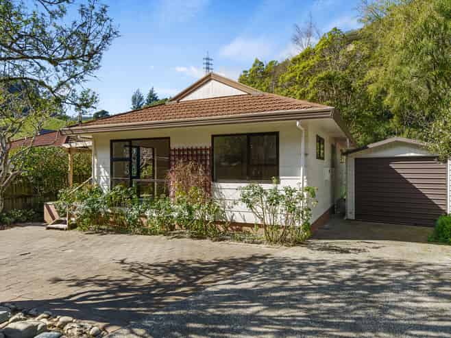 9 Roseberry Way, The Brook