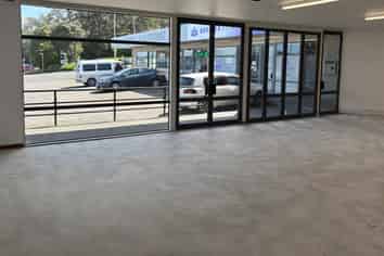 Compact Retail - Food or services