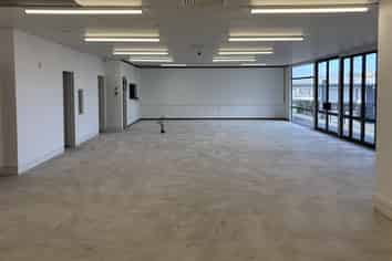 Compact Retail - Food or services