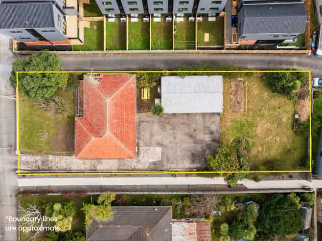 2131 Great North Road, Avondale