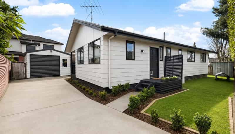 2/13 Edmund Hillary Avenue, Papakura