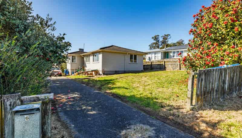 6 Whiteman Road, Kawakawa