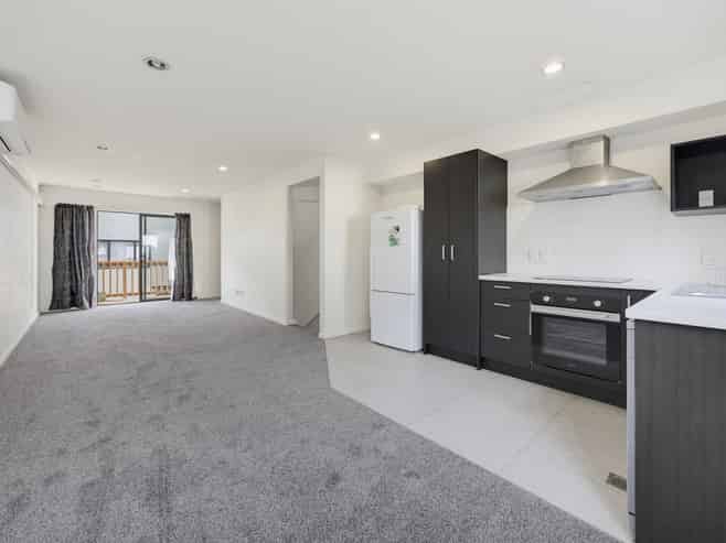 9/11 Gordon Place, Newtown