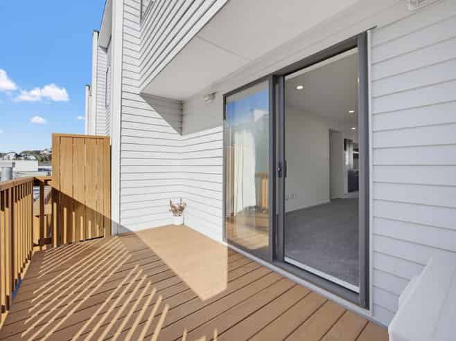 9/11 Gordon Place, Newtown