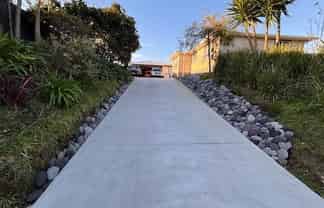 7 The Outlook, Oakura