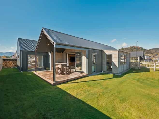 1 Moonstone Street, Wanaka