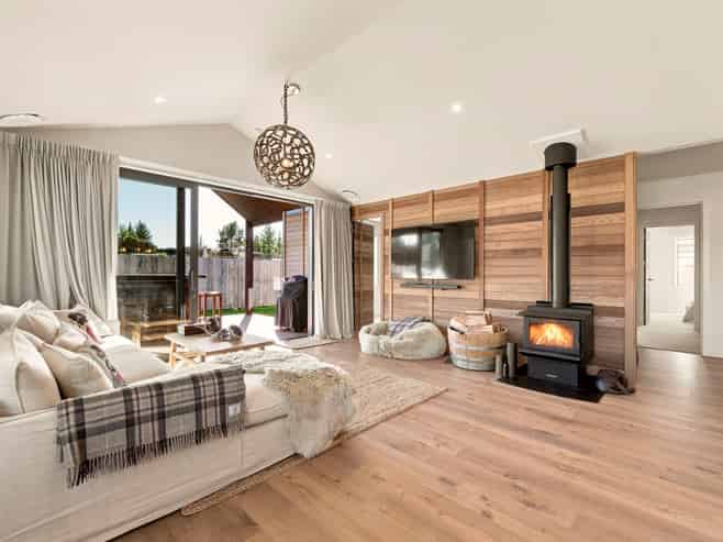 1 Moonstone Street, Wanaka
