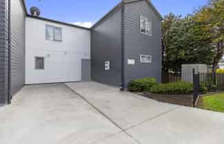 31 Sandleigh Road (Room D), Hamilton Lake