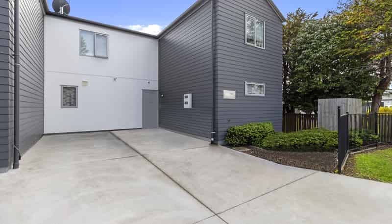 31 Sandleigh Road (Room D), Hamilton Lake