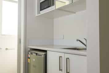 31 Sandleigh Road (Room D), Hamilton Lake