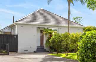 84 Daventry Street, Waterview