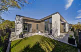 209 Estuary Road, South New Brighton