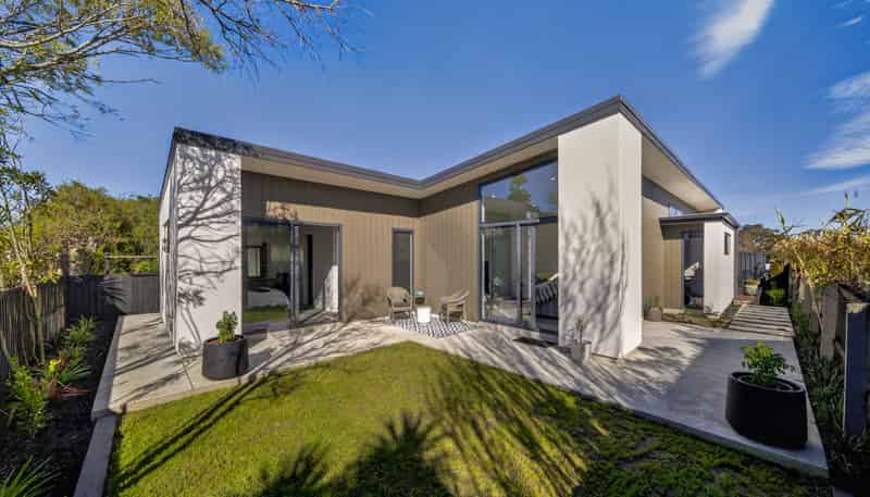 209 Estuary Road, South New Brighton