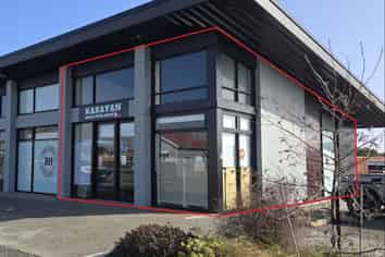 Unrivalled highway exposure -72.84m2