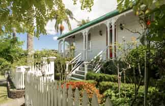 707 Sealey Street, Thames