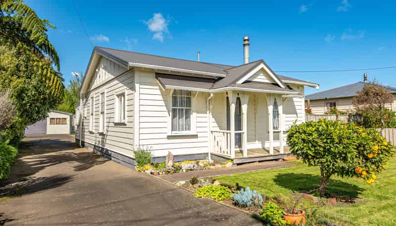 194 Anzac Parade, Whanganui East