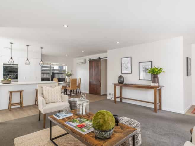 2/282 Papanui Road, Merivale