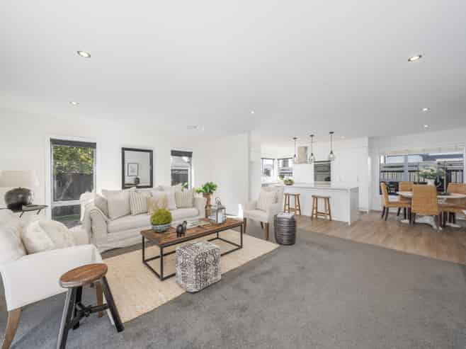 2/282 Papanui Road, Merivale