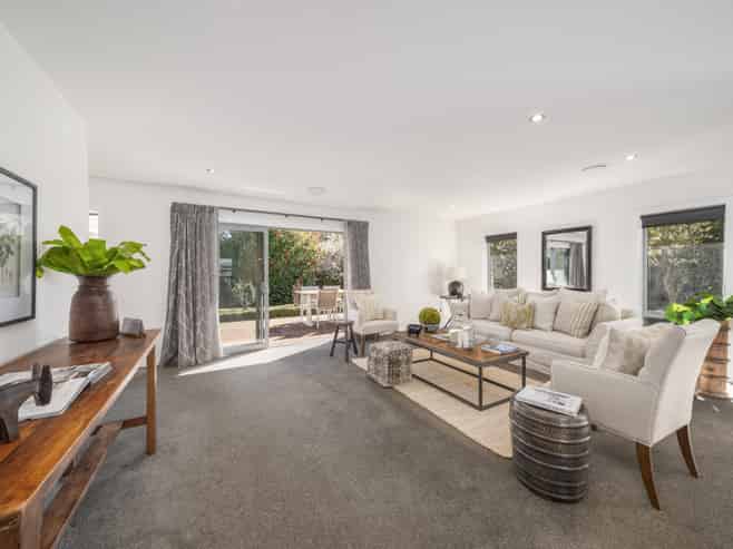 2/282 Papanui Road, Merivale