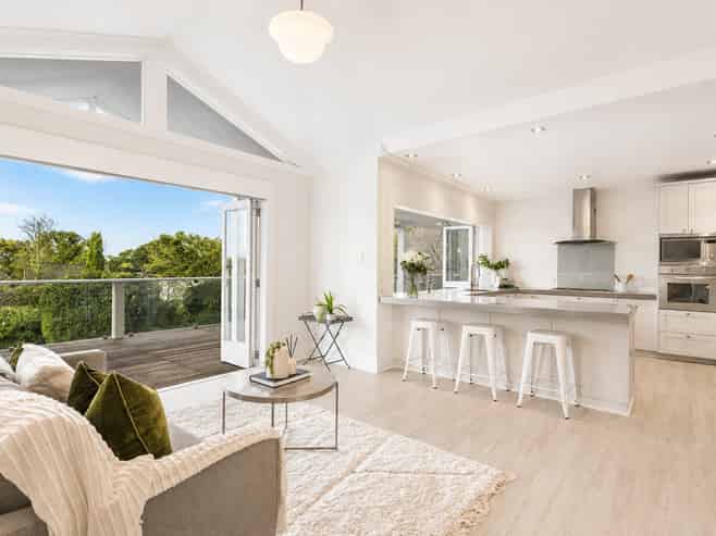 46 Lloyd Avenue, Mount Albert