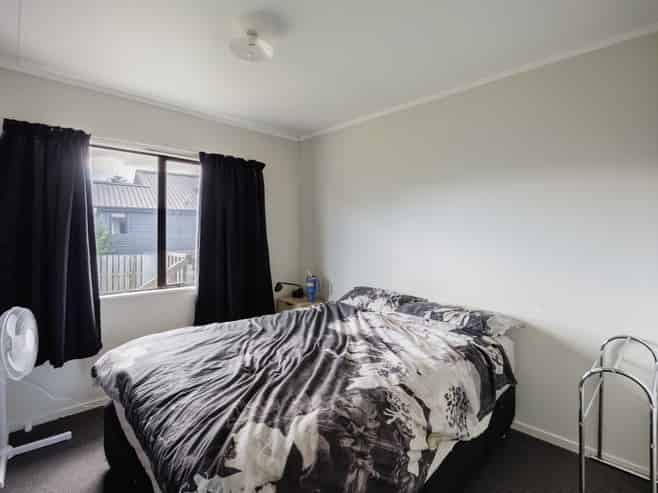 1222A Cunningham Crescent, Mayfair