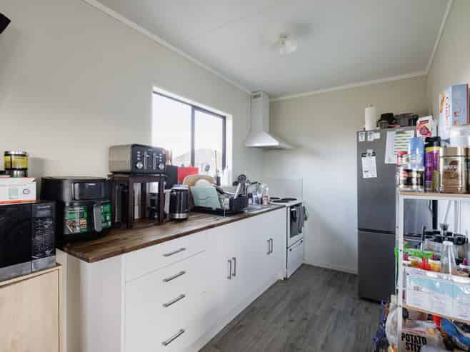 1222A Cunningham Crescent, Mayfair