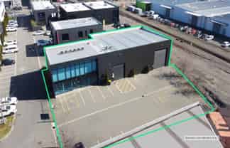 Modern Industrial Facility in a Strategic Location