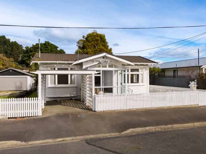 70 Weka Street, The Wood