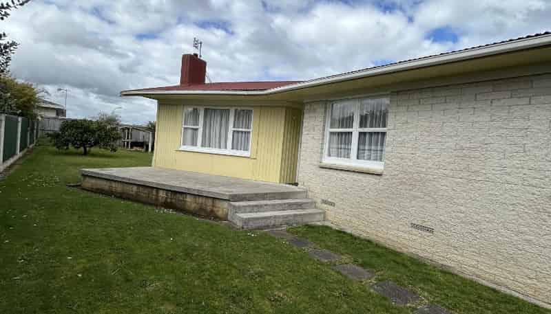 18 Deanwell Avenue, Deanwell