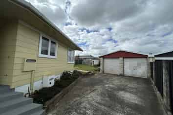 18 Deanwell Avenue, Deanwell