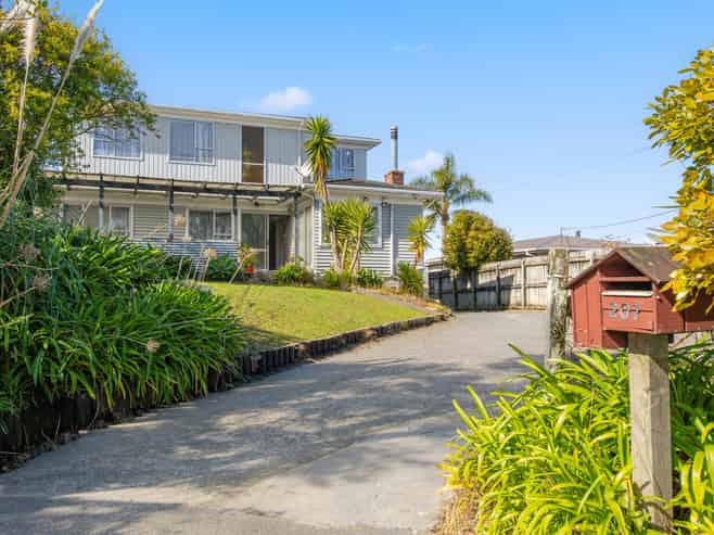207 Don Buck Road, Massey