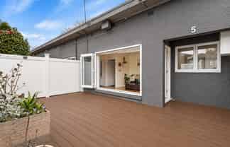 5/6 Cleary Road, Panmure