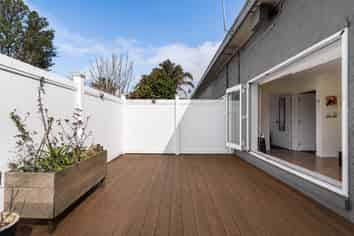 5/6 Cleary Road, Panmure