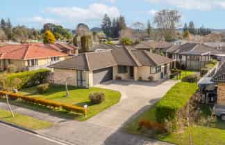 38 Riverholm Drive, Mangakakahi