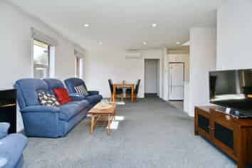 1/44 Burwood Road, Burwood