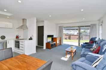 1/44 Burwood Road, Burwood