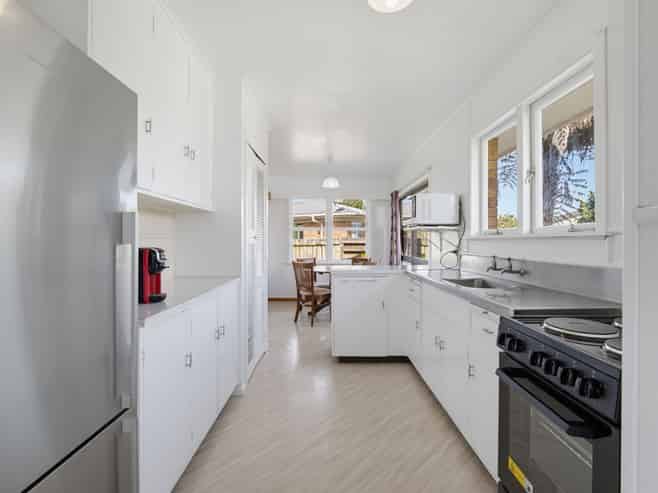 43 Nevada Road, Silverdale