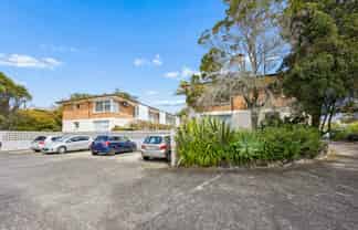 2/145 Bassett Road, Remuera
