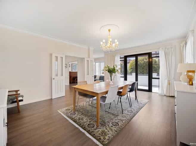 8 Kahala Place, West Harbour