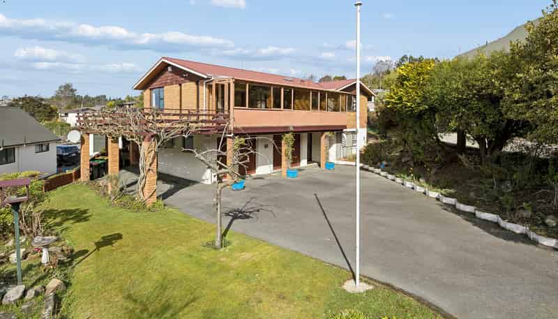 99 Glenross Street, Glenross