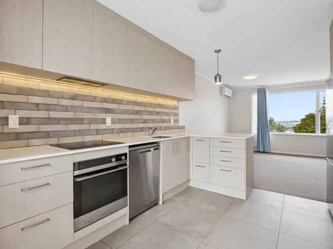 2/10 Matiere Road, Onehunga