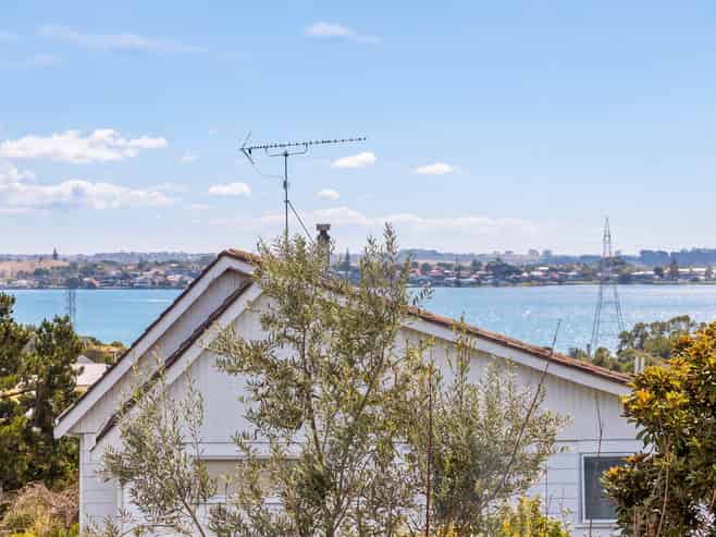 2/10 Matiere Road, Onehunga