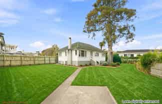 3 Ozich Avenue, Te Atatu South