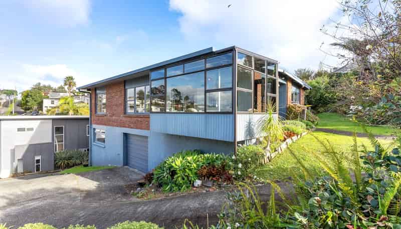 1/4 Elizabeth Place, Mairangi Bay