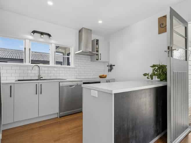 16 Gorrie Street, Nelson South