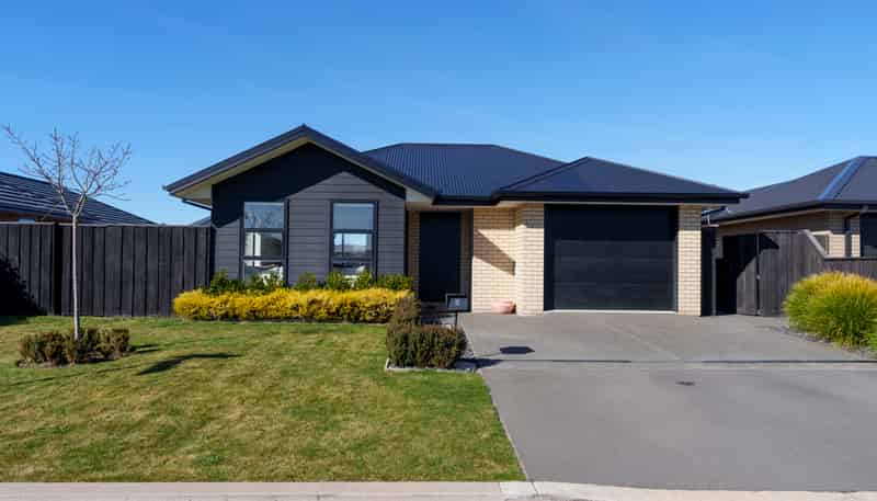 10 Helicon Street, Pegasus